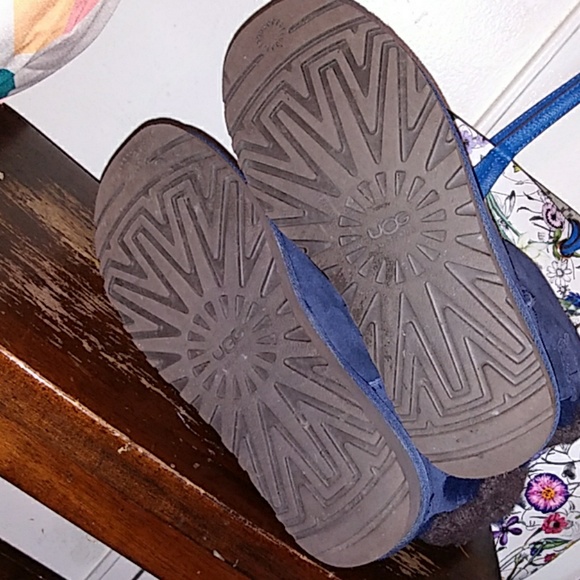 Short blue Uggs - Picture 4 of 6